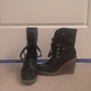 Heeled Boots*